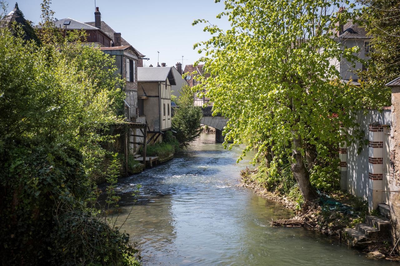 Le Sauvage Otel Château-Renard Dış mekan fotoğraf